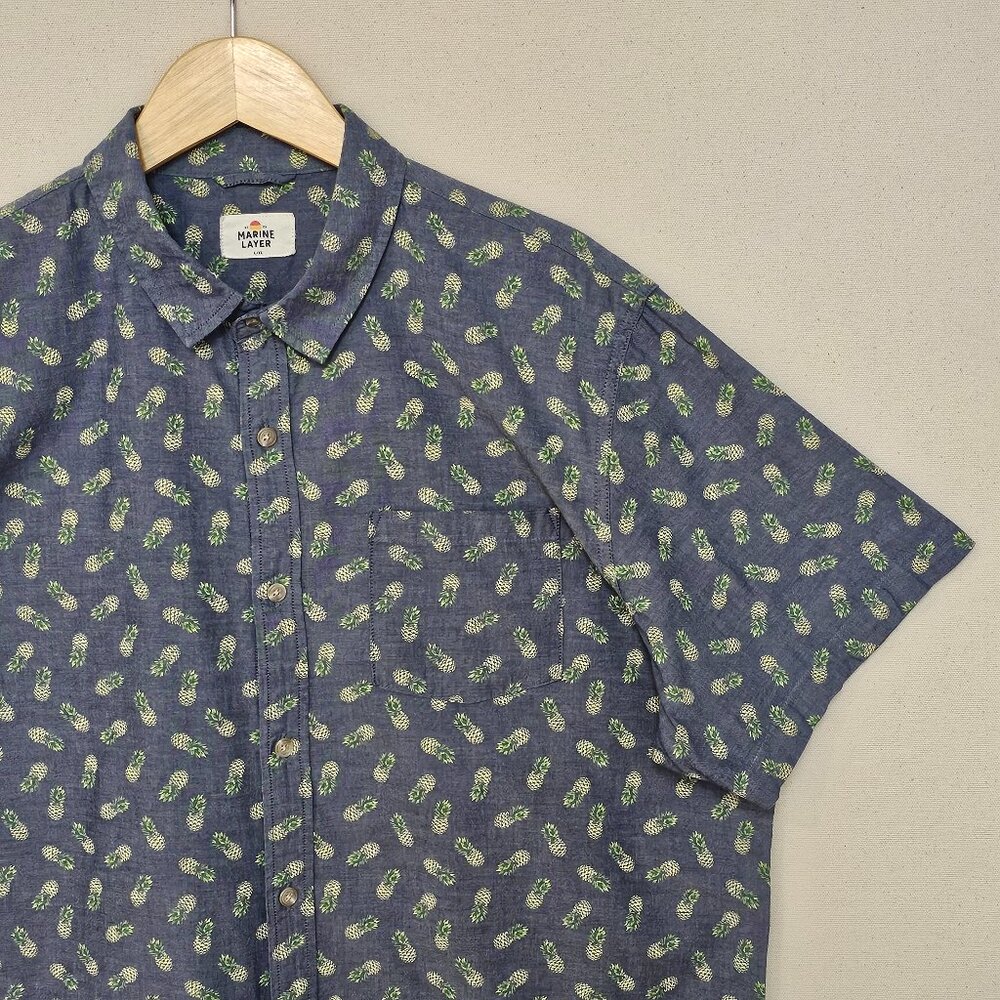 Marine Layer Pineapple Print SS Chambray Button Down L/XL